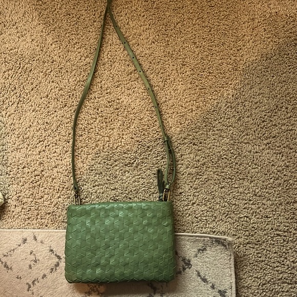 Madewell Handbags - Green madewell woven crossbody with adjustable strap